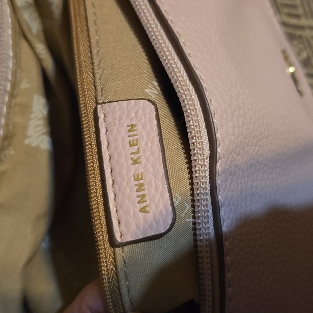Anne Klein Elegant Pink and Brown Women's Overnight Bag - Picture 5 of 6